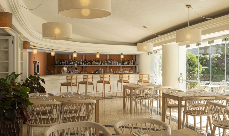 RESTAURANTE A BISTRO SUD  Balaia Golf Village Resort & Golf Albufeira